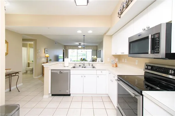 $3,510 | 5025 Cedar Springs Drive, Unit 102, Naples, FL 34110