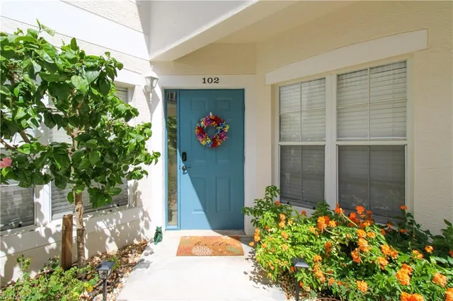 $3,510 | 5025 Cedar Springs Drive, Unit 102, Naples, FL 34110