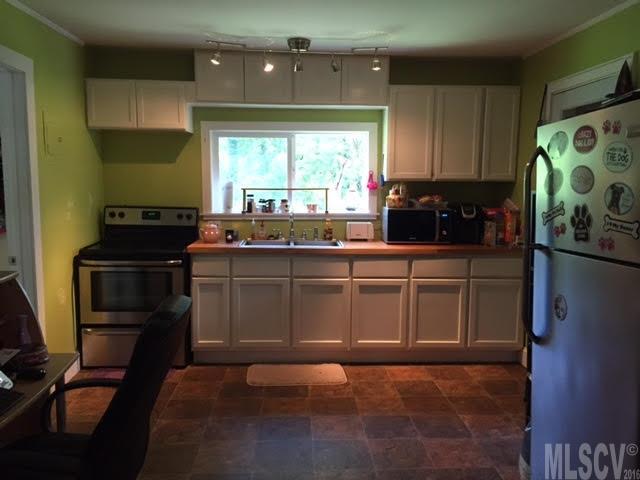 115 Cooper Road Marion, NC 28752 - Photo 4 of 17 Gallery Image 4