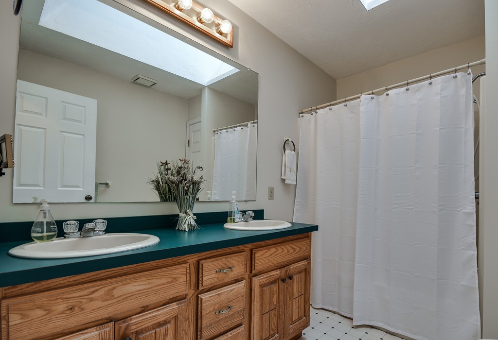 54 Westlake Road Natick, MA 01760 - Photo 18 of 23 Gallery Image 18