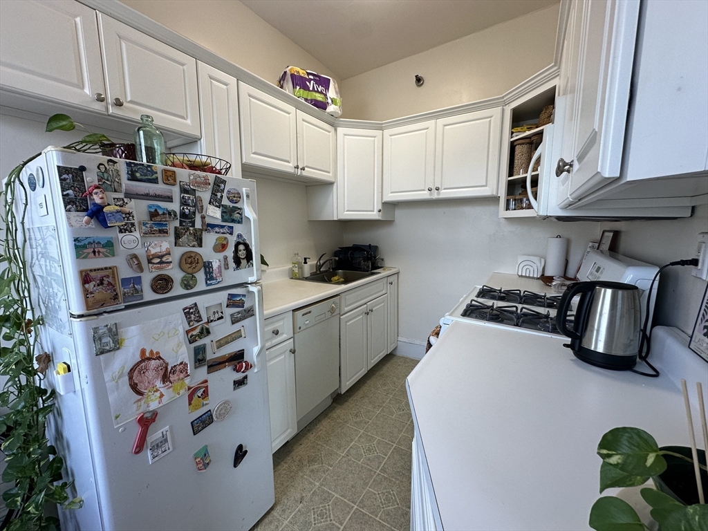2 Inman Street, Unit 6 Cambridge, MA 02139 - Photo 5 of 7