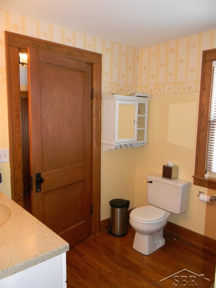 4567 West Freeland Road Saginaw, MI 48604 - Photo 30 of 38 Full updated bath upstairs.