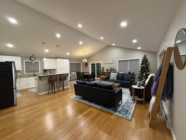 $524,900 | 564 Kenduskeag Avenue, Bangor, ME 04401