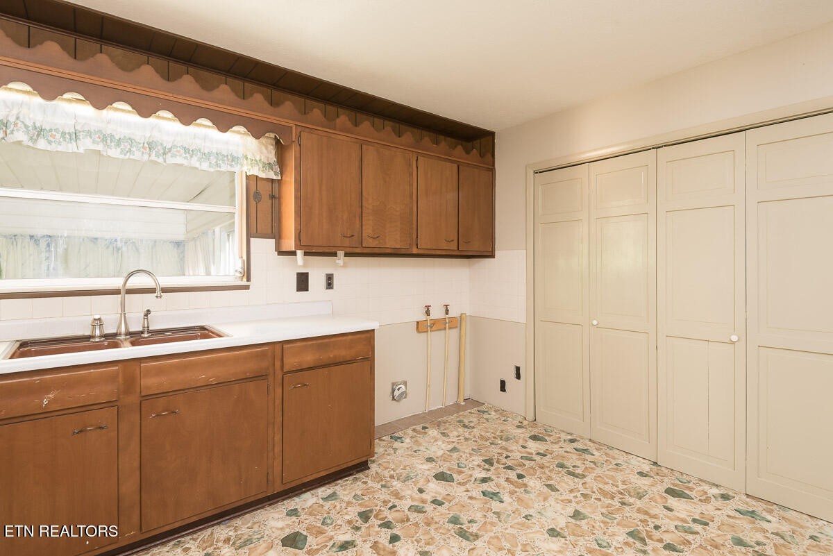 1940 Harris Road Knoxville, TN 37924 - Photo 5 of 14