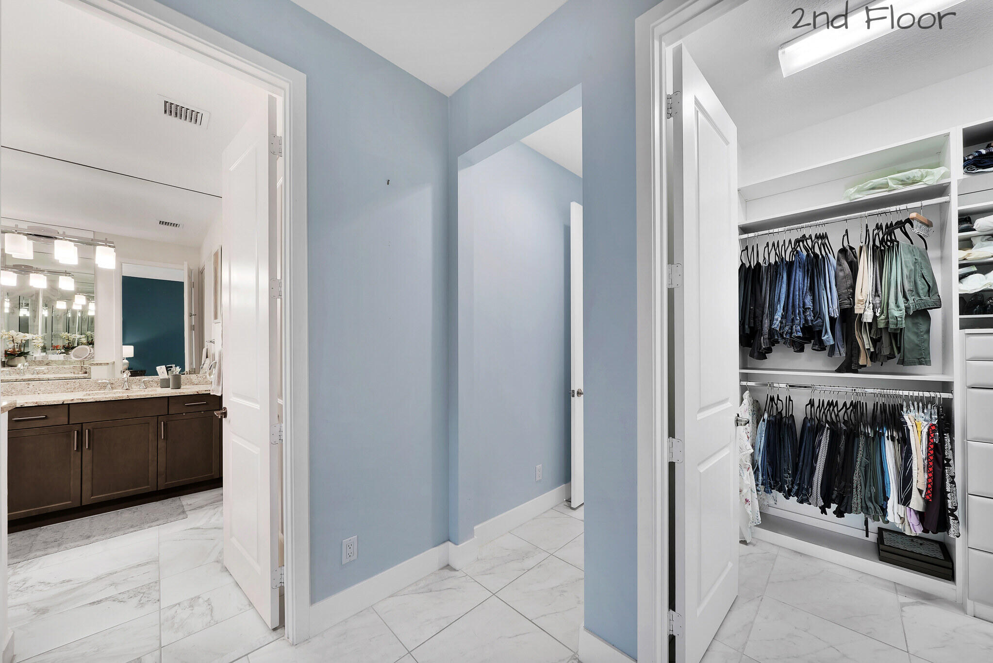 4821 Pointe Midtown Road Palm Beach Gardens, FL 33418 - Photo 42 of 62 a view of a walk in closet