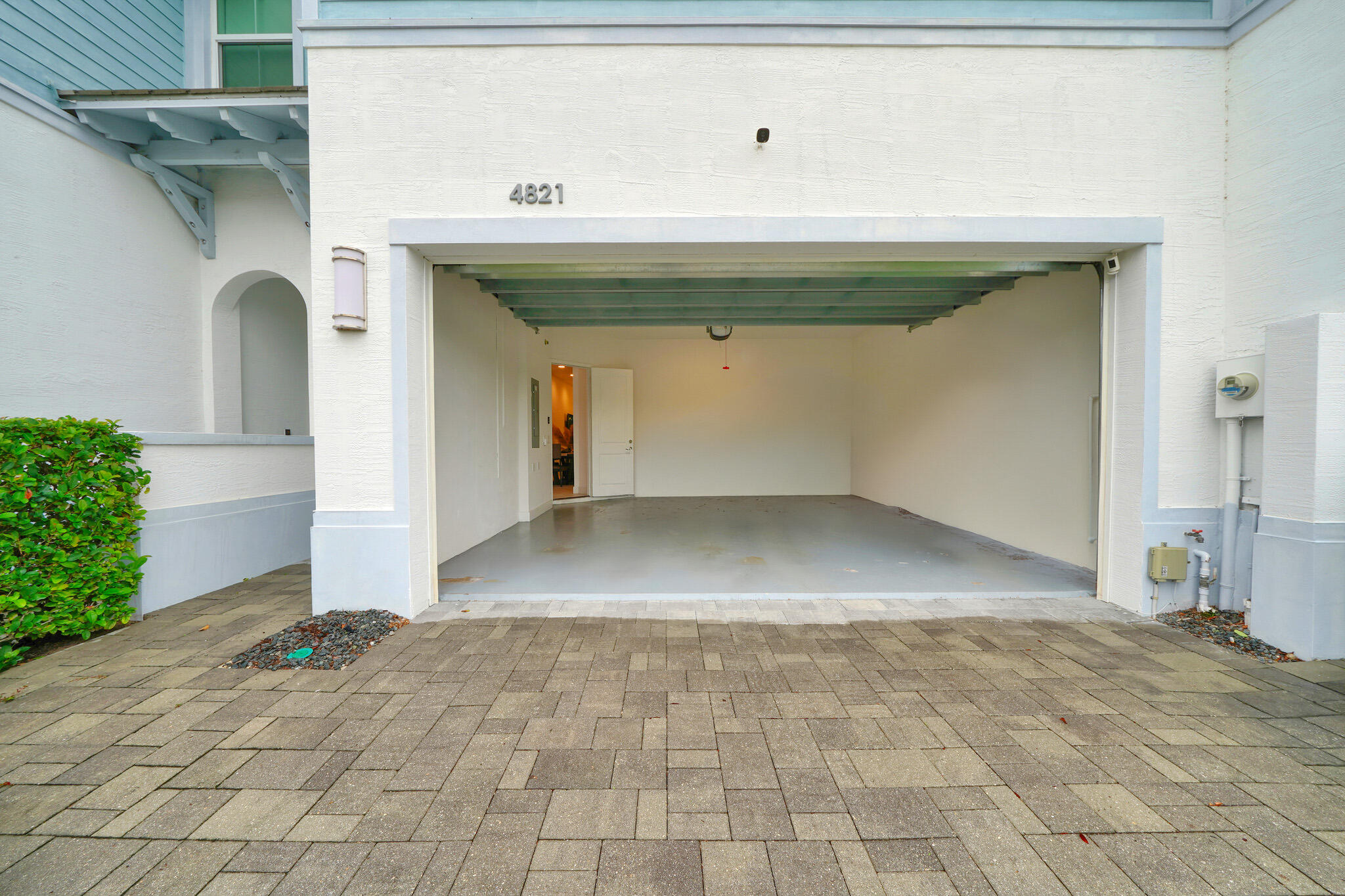 4821 Pointe Midtown Road Palm Beach Gardens, FL 33418 - Photo 46 of 62 Garage