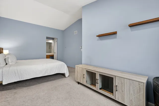 $2,600 | 1391 Sherwood Court, Gurnee, IL 60031