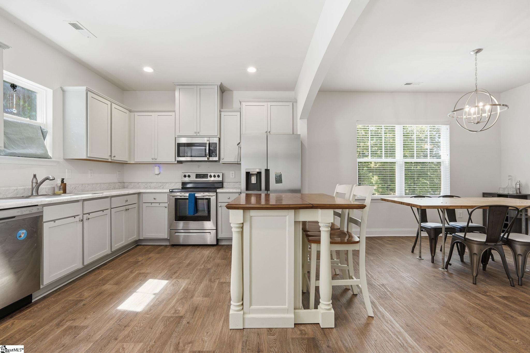 103 Preston Street Easley, SC 29640 - Photo 8 of 27