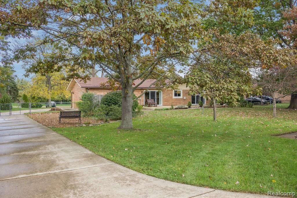 4870 18 1/2 Mile Road Sterling Heights, MI 48314 - Photo 23 of 23 _MG_0301.jpg
