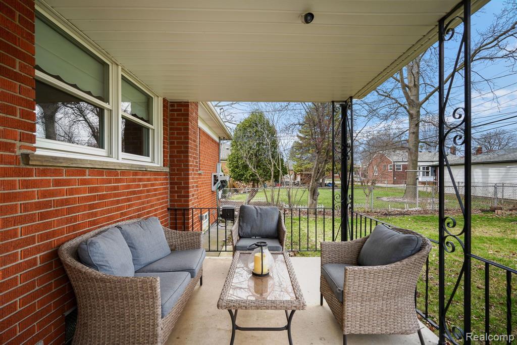 18722 Champaign Road Allen Park, MI 48101 - Photo 27 of 32 Gallery Image 27