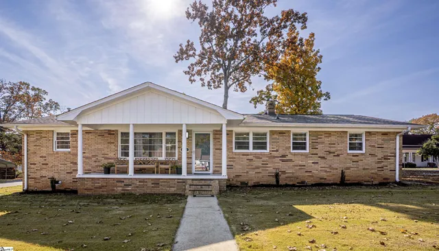 $269,000 | 806 South B Street, Easley, SC 29640