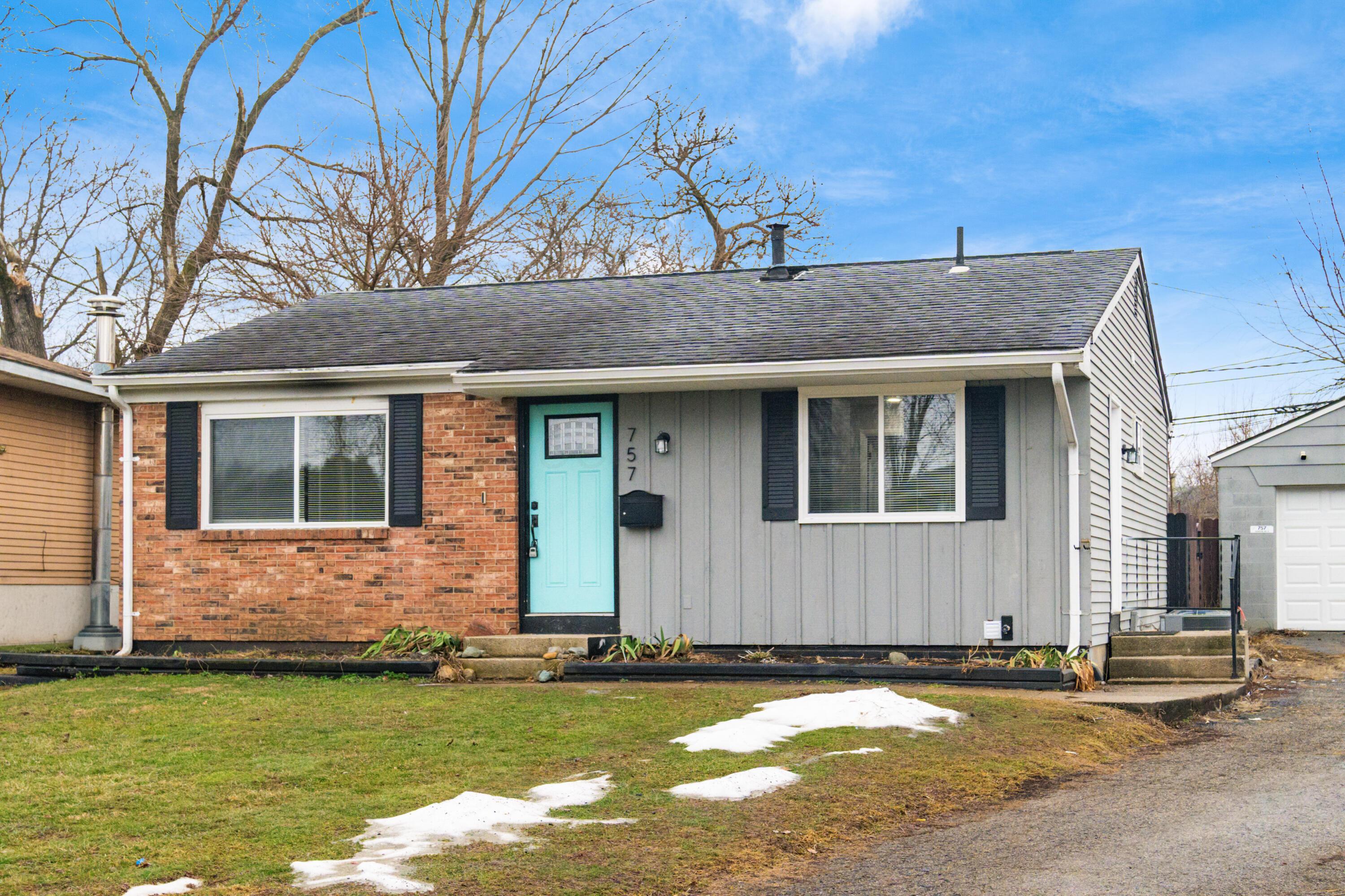 757 Ivorton Road South Columbus, OH 43207 - Photo 3 of 53