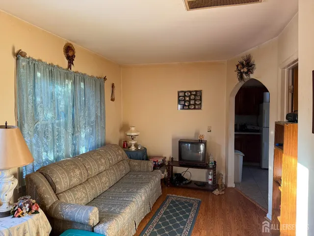 $395,000 | 75 Mayberry Avenue, Monroe Township, NJ 08831