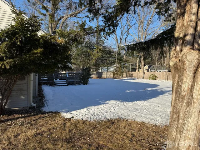 $395,000 | 75 Mayberry Avenue, Monroe Township, NJ 08831