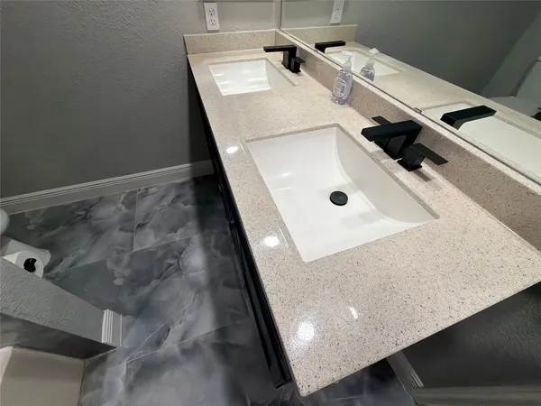 $2,500 | 12230 Kleinmeadow Drive, Houston, TX 77066