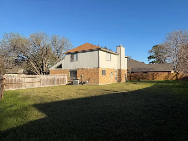 $2,500 | 12230 Kleinmeadow Drive, Houston, TX 77066