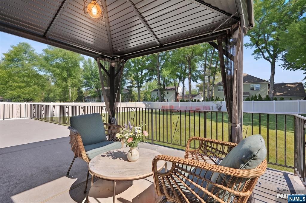 16 Cutter Avenue Edison, NJ 08820 - Photo 15 of 22