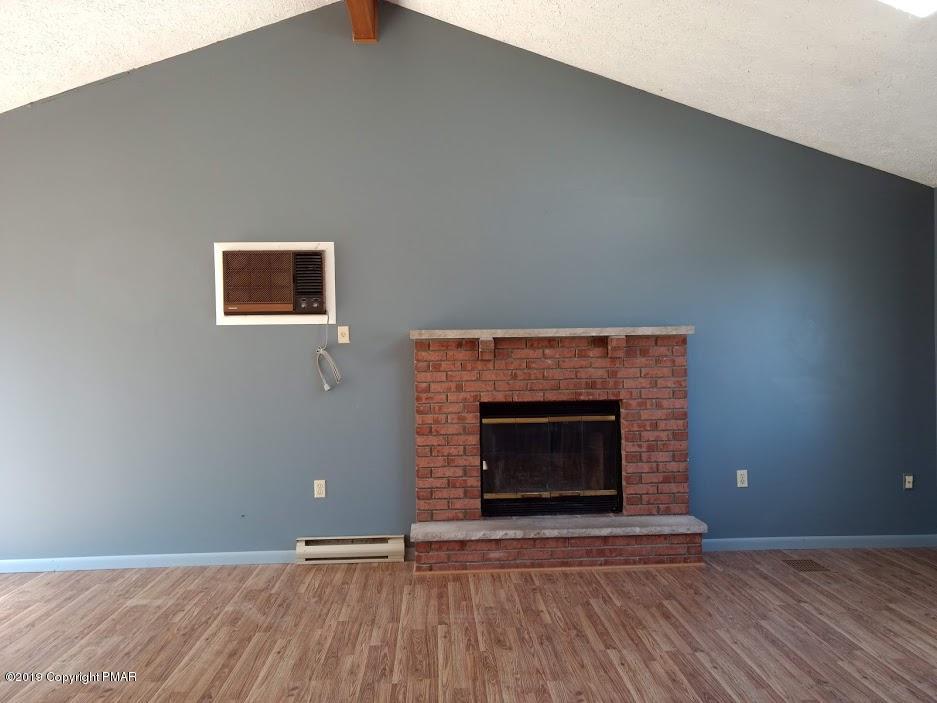 3179 Pine Ridge Drive East Bushkill, PA 18324 - Photo 15 of 43 3159 Pine Ridge-8