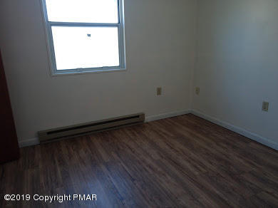 3179 Pine Ridge Drive East Bushkill, PA 18324 - Photo 17 of 43 3159 Pine Ridge-21