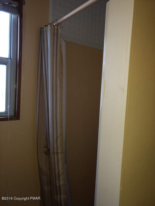 3179 Pine Ridge Drive East Bushkill, PA 18324 - Photo 35 of 43 3159 Pine Ridge-39