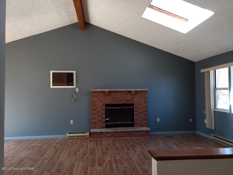 3179 Pine Ridge Drive East Bushkill, PA 18324 - Photo 8 of 43 3159 Pine Ridge-30