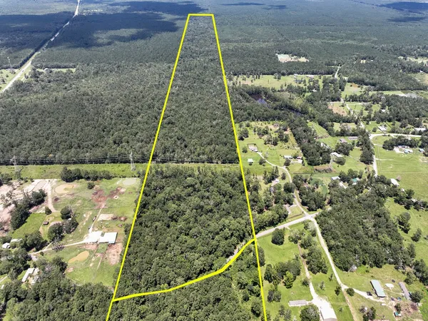 $181,860 | 2 County Road 821, Buna, TX 77612