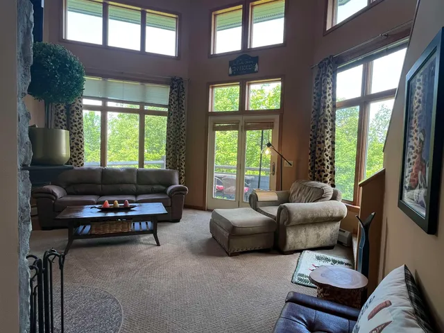 $640,000 | 15 Haymaker Lane, Unit 6B, Wilmington, VT 05363