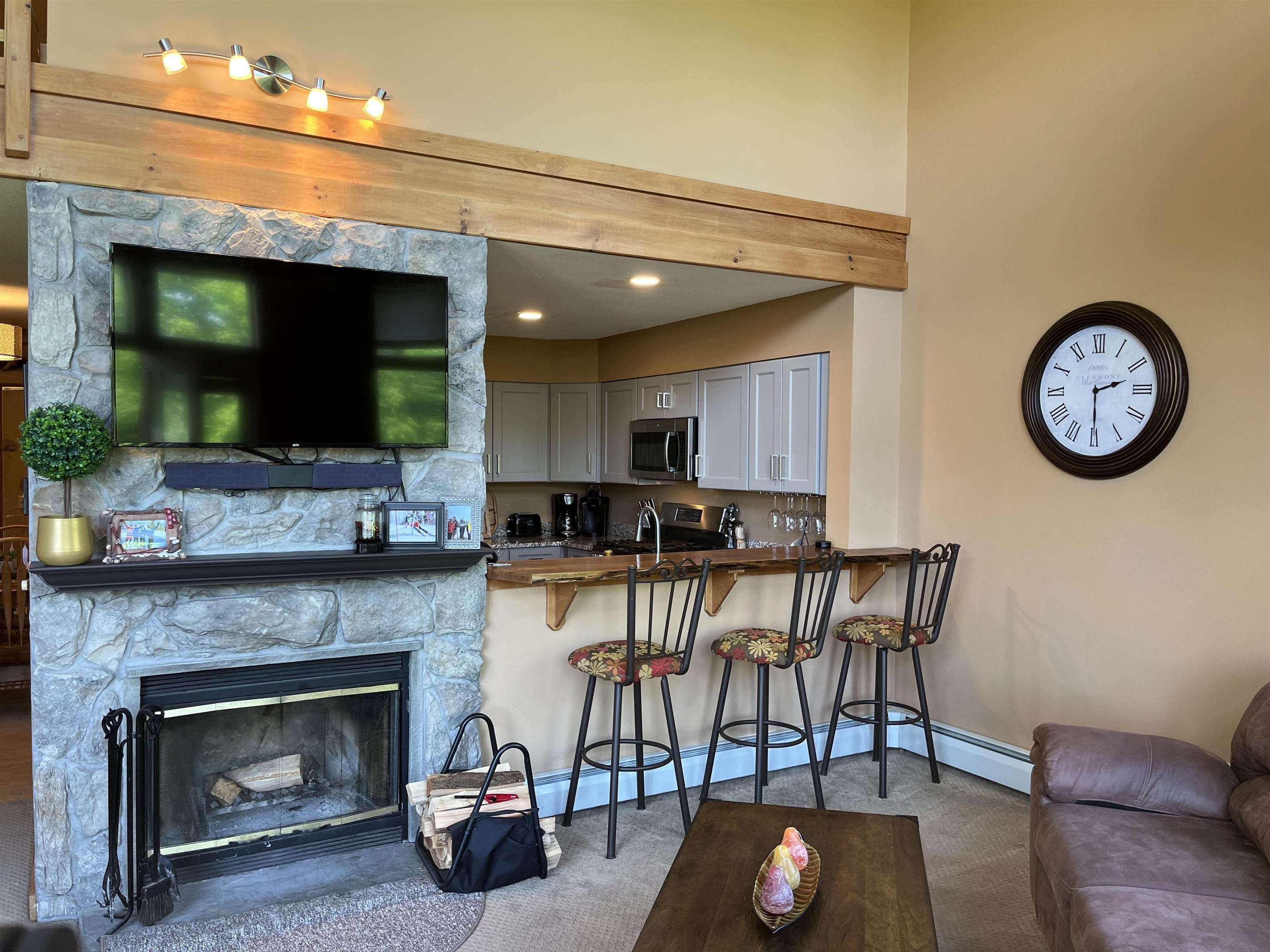 15 Haymaker Lane, Unit 6B Wilmington, VT 05363 - Photo 18 of 55