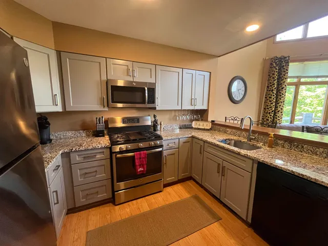 $640,000 | 15 Haymaker Lane, Unit 6B, Wilmington, VT 05363