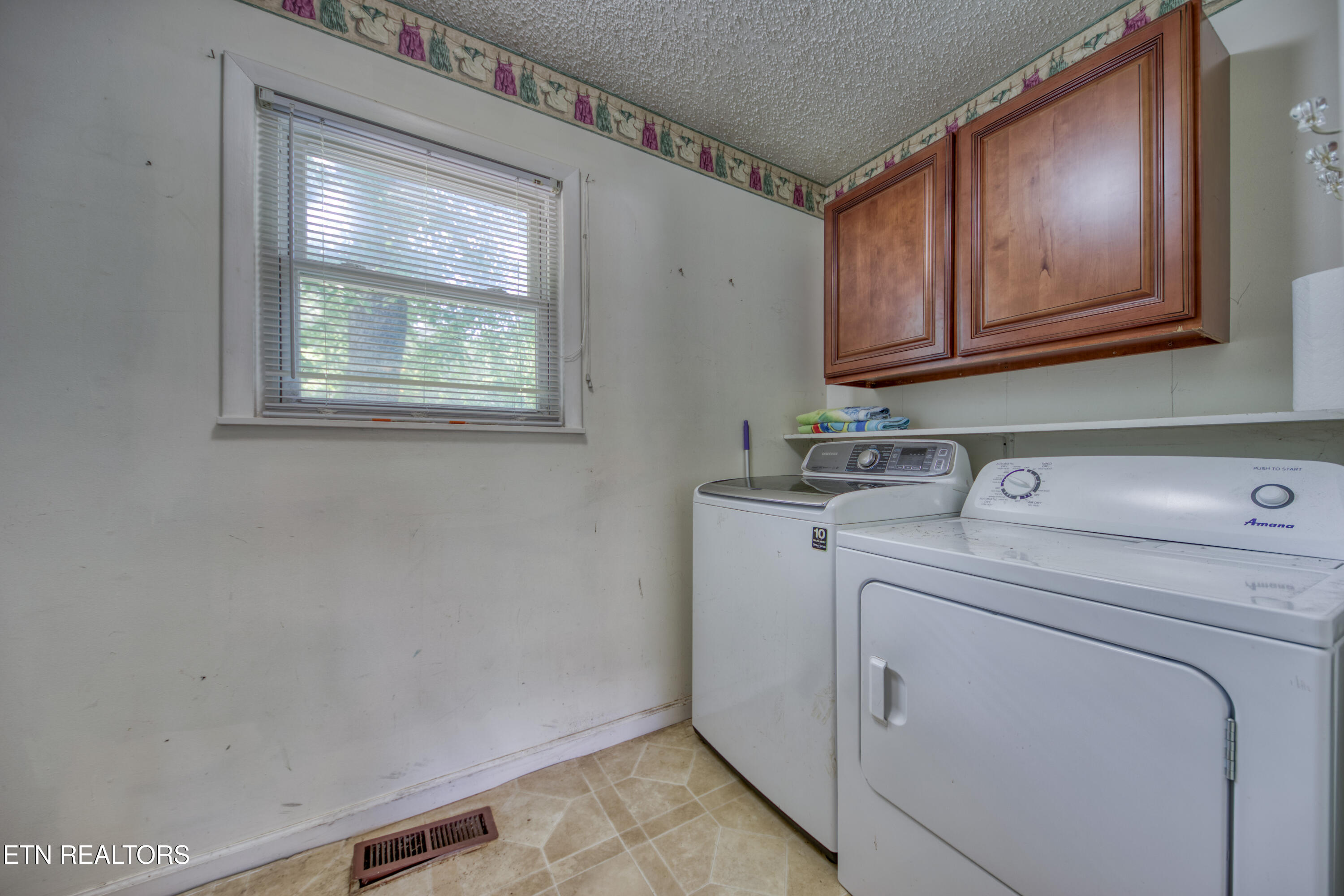 307 Anglers Cove Road Kingston, TN 37763 - Photo 32 of 44 0H3A9595_45_Original