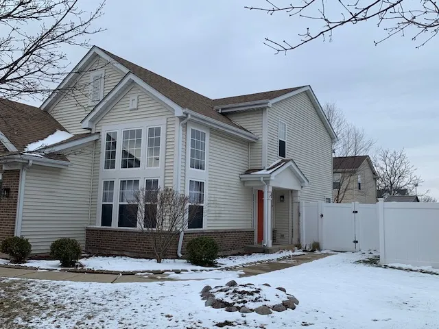 $2,400 | 21408 Abbey Lane, Crest Hill, IL 60403