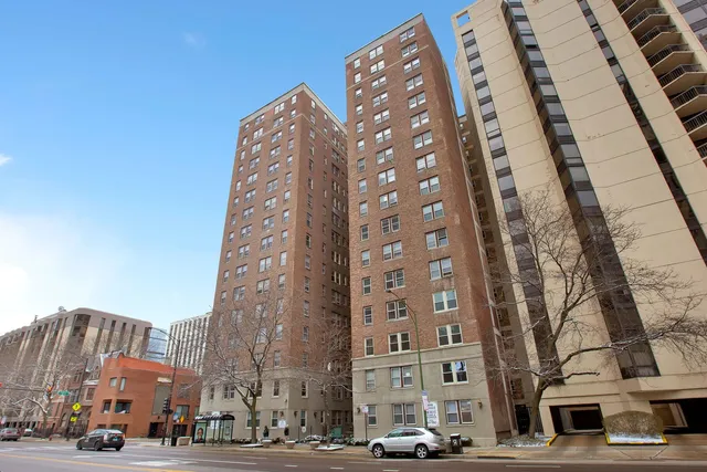 $1,390 | 1100 North LaSalle Drive, Unit 618, Chicago, IL 60610