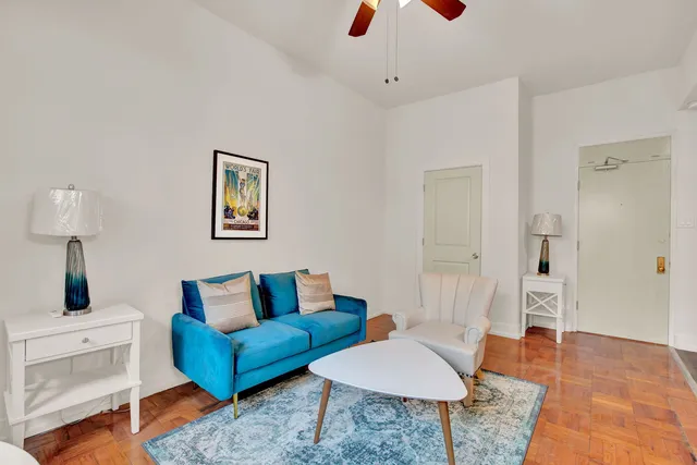 $1,390 | 1100 North LaSalle Drive, Unit 618, Chicago, IL 60610