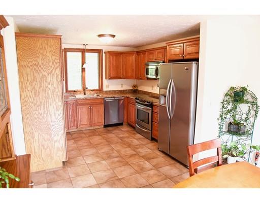 30 Comins Road Oxford, MA 01537 - Photo 3 of 25
