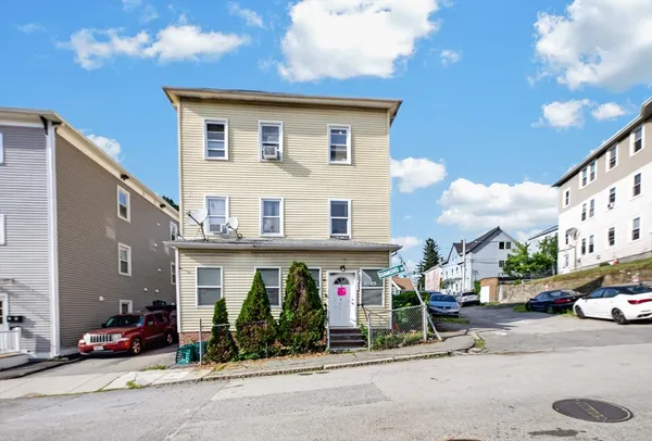 $679,900 | 5 Diamond Street, Worcester, MA 01610