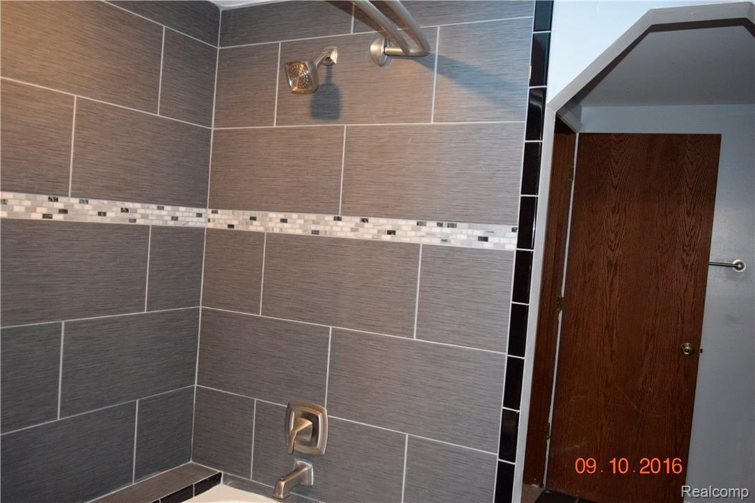 543 South Maple Leaf Road Lapeer, MI 48446 - Photo 14 of 26 543 Mapleleaf 029.JPG