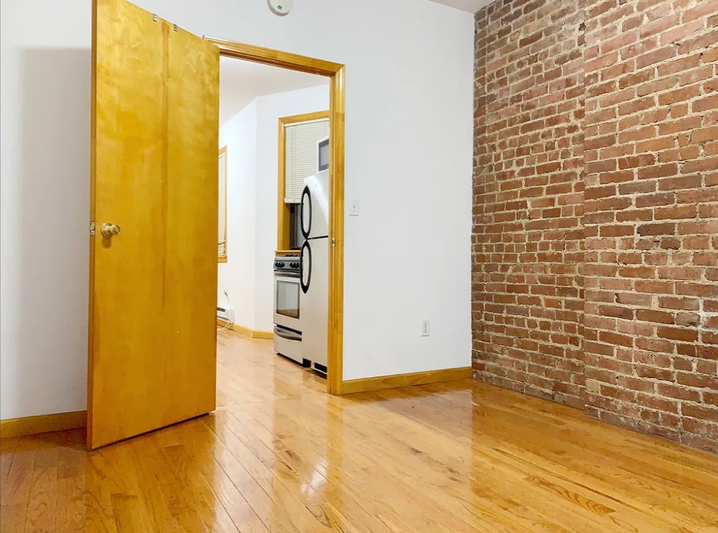 404 East 73rd Street, Unit 4 Manhattan, NY 10021 - Photo 2 of 5