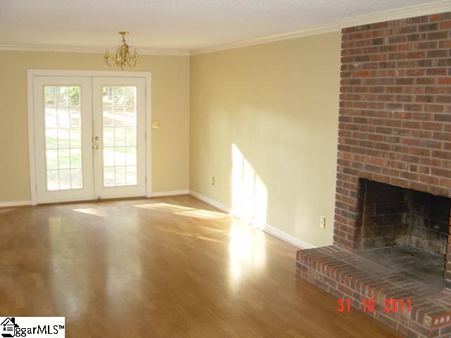 108 Crown Point Court Greer, SC 29650 - Photo 3 of 22 Gallery Image 3