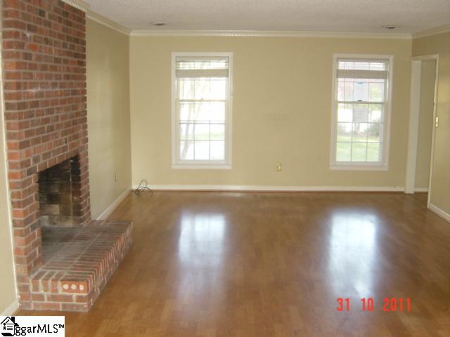 108 Crown Point Court Greer, SC 29650 - Photo 4 of 22 Gallery Image 4