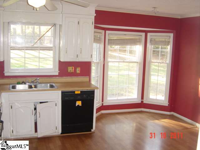 108 Crown Point Court Greer, SC 29650 - Photo 5 of 22 Gallery Image 5