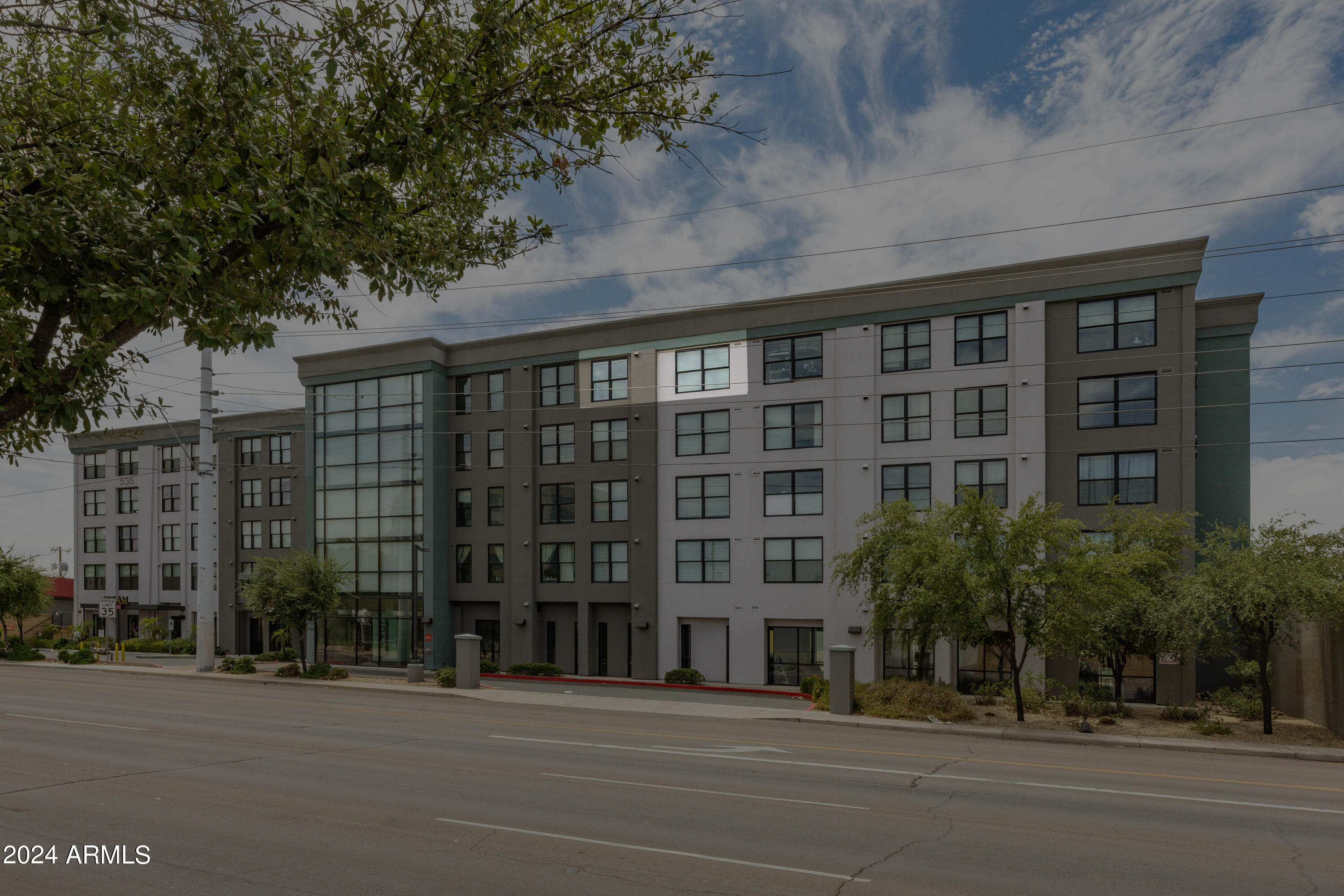 535 West Thomas Road, Unit 503 Phoenix, AZ 85013 - Photo 2 of 30 535 West Thomas Road 503--12