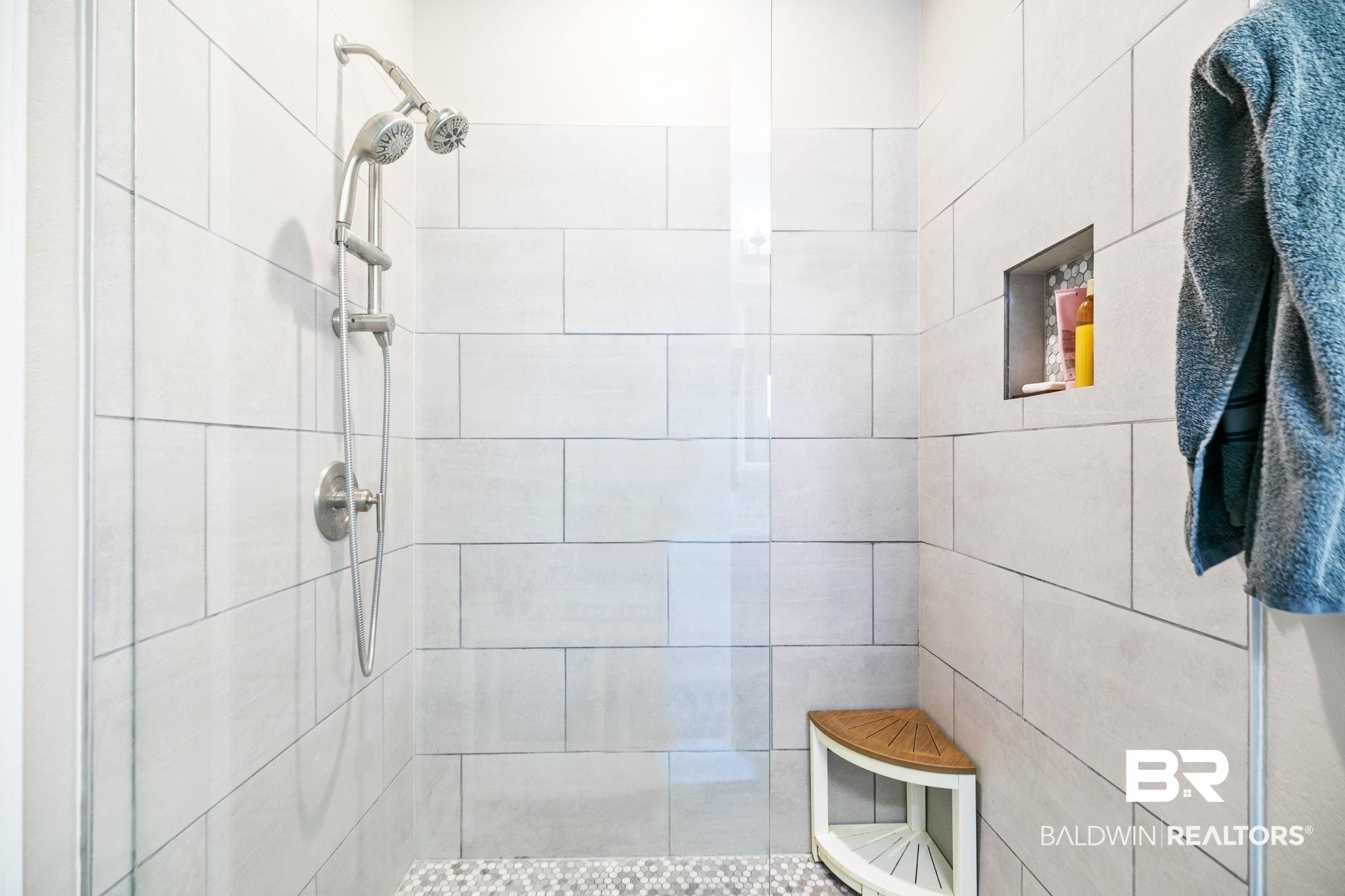 31402 Hoot Owl Road Daphne, AL 36527 - Photo 18 of 43 Bathroom featuring a tile shower