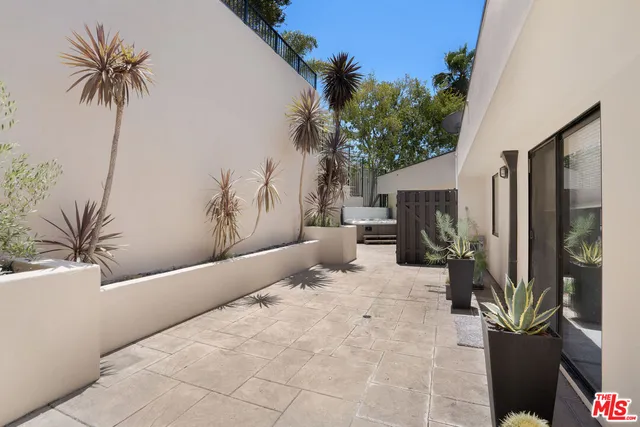 $7,000 | 6441 Bryn Mawr Drive, Los Angeles, CA 90068