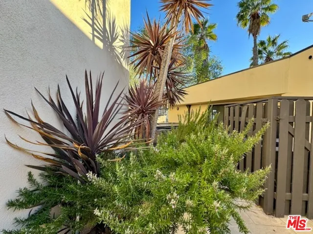 $7,000 | 6441 Bryn Mawr Drive, Los Angeles, CA 90068