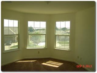 947 Privilege Way Lemoore, CA 93245 - Photo 9 of 10 Gallery Image 9