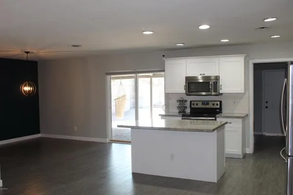 $2,495 | 757 East Loyola Drive, Tempe, AZ 85282