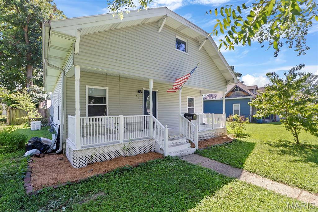 212 West Davidson Avenue Chaffee, MO 63740 - Photo 4 of 21
