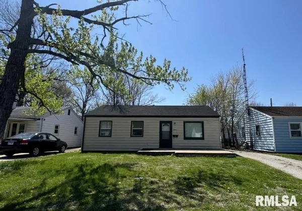 $97,900 | 12 Gettysburg Drive, Springfield, IL 62702