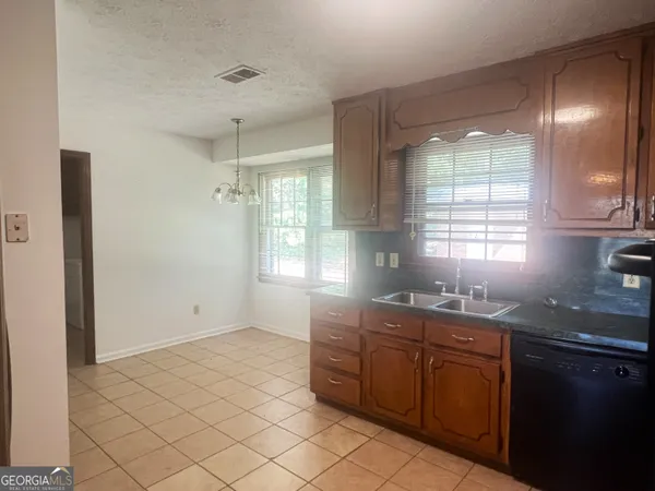 $1,695 | 551 Racetrack Road, McDonough, GA 30252