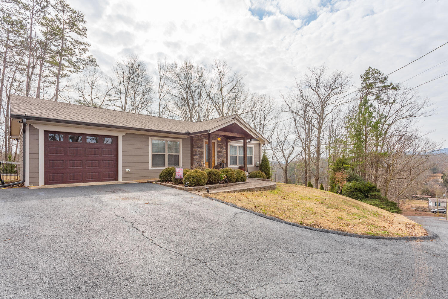 273 Highwater Road Soddy Daisy, TN 37379 - Photo 2 of 77 273 Highwater Road HD-1